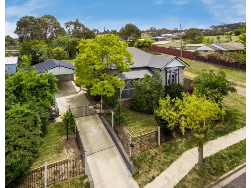217 Erskine Street, Armidale NSW 2350
