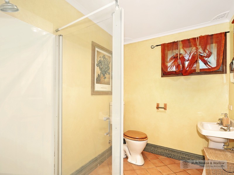 20 Campion Parade, Armidale NSW 2350