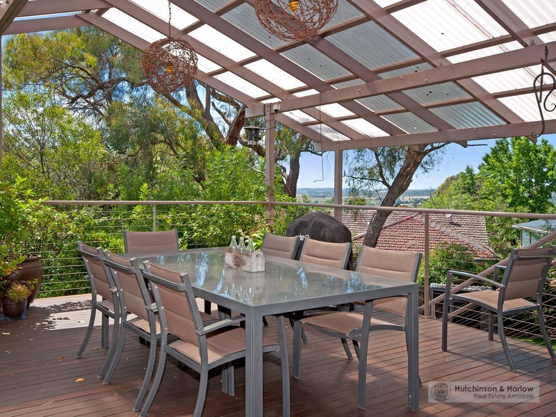 20 Campion Parade, Armidale NSW 2350