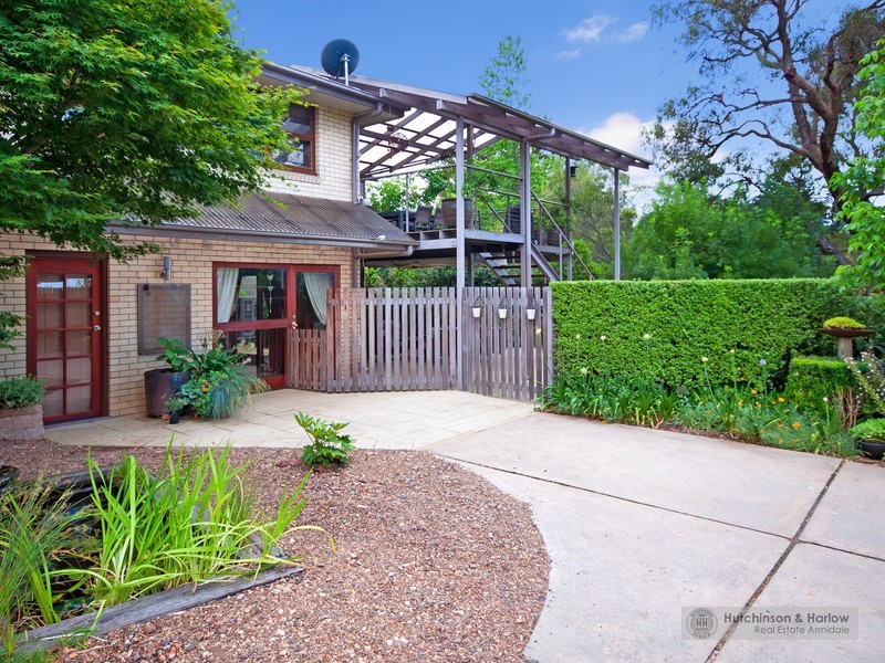 20 Campion Parade, Armidale NSW 2350