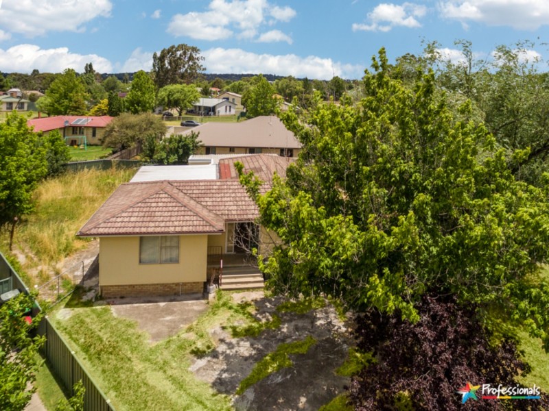 1 McIntosh Crescent, Armidale NSW 2350