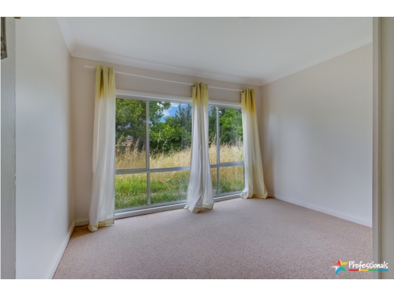 1 McIntosh Crescent, Armidale NSW 2350