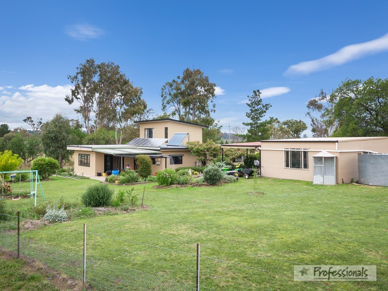 88 McCannas Road, Armidale NSW 2350