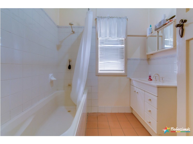 194 Mann Street, Armidale NSW 2350