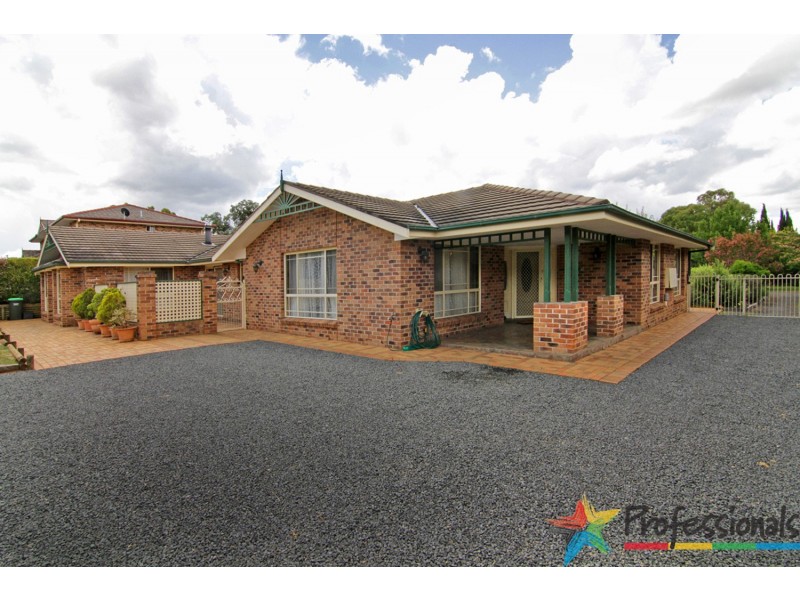 97 The Avenue, Armidale NSW 2350