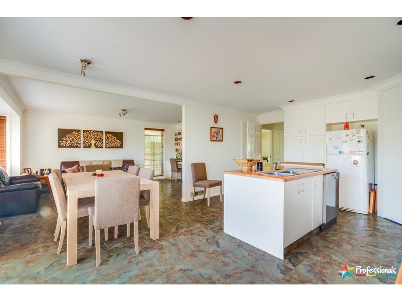 6 Caroline Crescent, Armidale NSW 2350