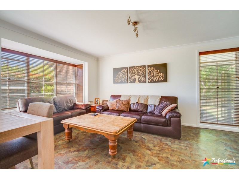 6 Caroline Crescent, Armidale NSW 2350