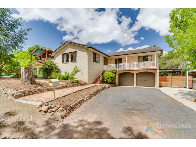 19 Werrina Crescent, Armidale NSW 2350