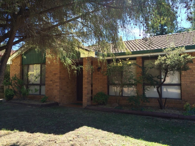 7 Newbury Drive, Armidale NSW 2350