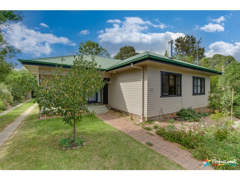 75 Ohio Street, Armidale NSW 2350