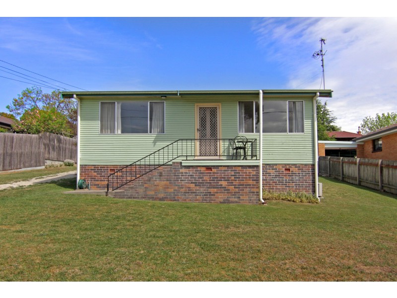 26 Mayfield Avenue, Armidale NSW 2350