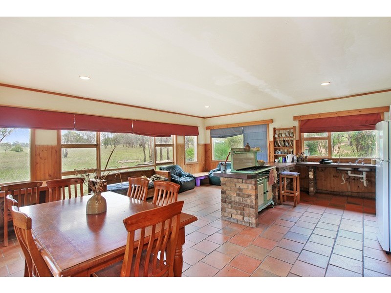 155 Herbert Park Road, Armidale NSW 2350