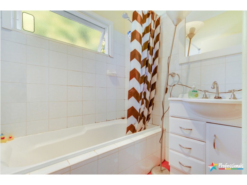 2A James Avenue, Armidale NSW 2350