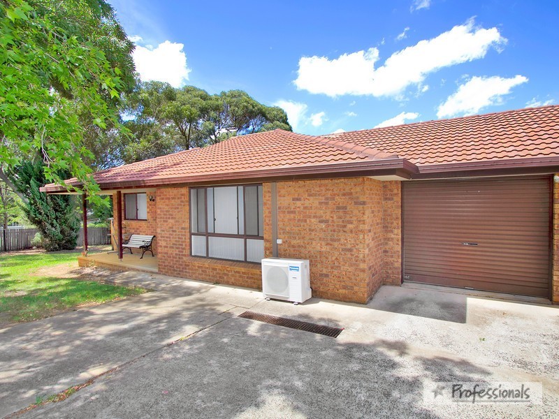 1 & 2/9 Napier Court, Armidale NSW 2350