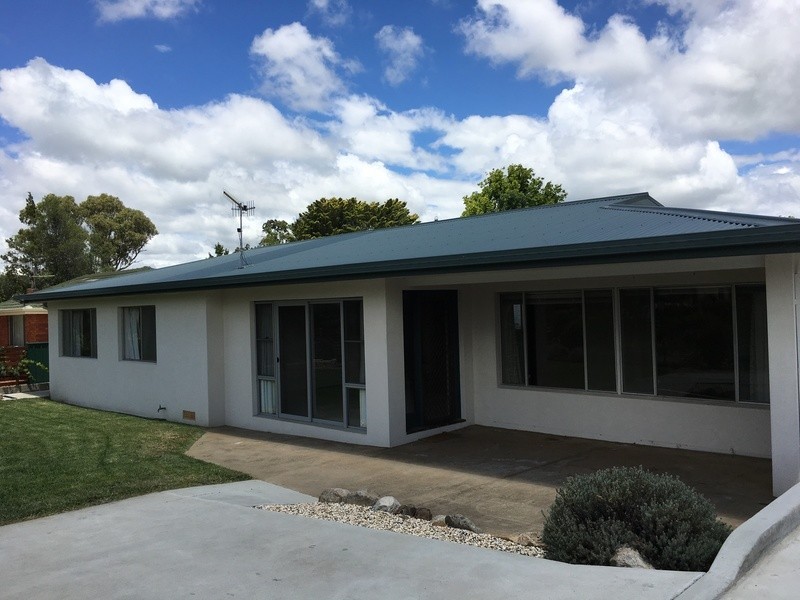 100 Lynches Road, Armidale NSW 2350