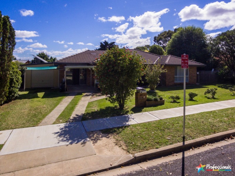 26 Crest Road, Armidale NSW 2350