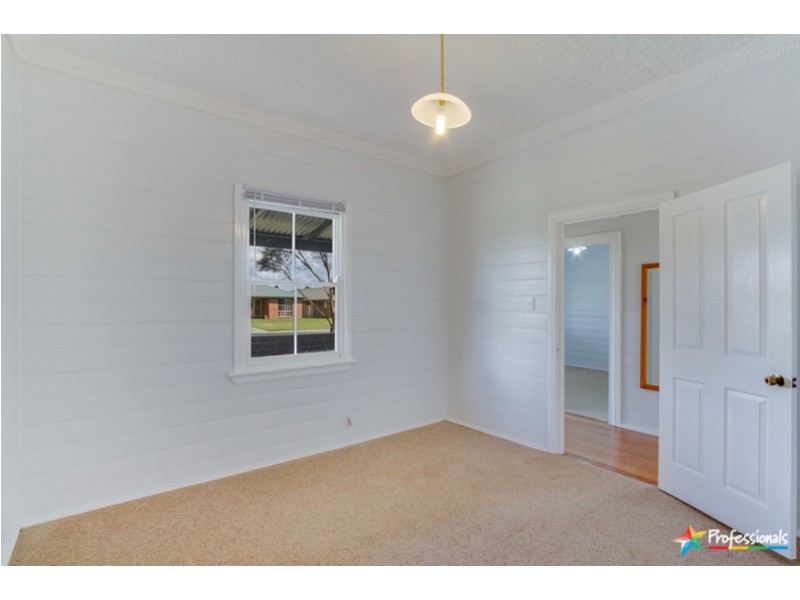 26 McCrossins Street, Uralla NSW 2358