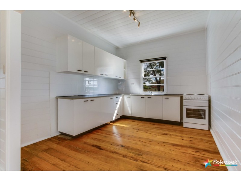 26 McCrossins Street, Uralla NSW 2358