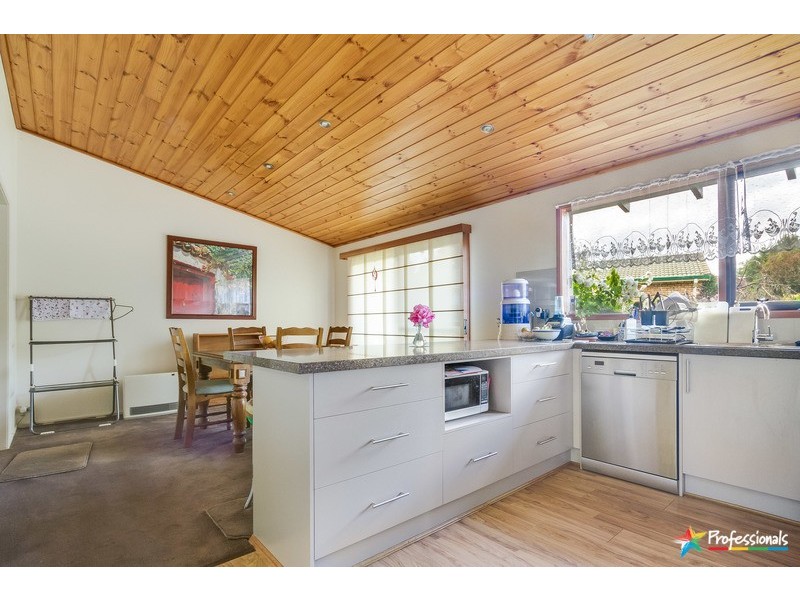 12 Verna Close, Armidale NSW 2350