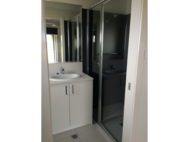 24B Holmfield Drive, Armidale NSW 2350