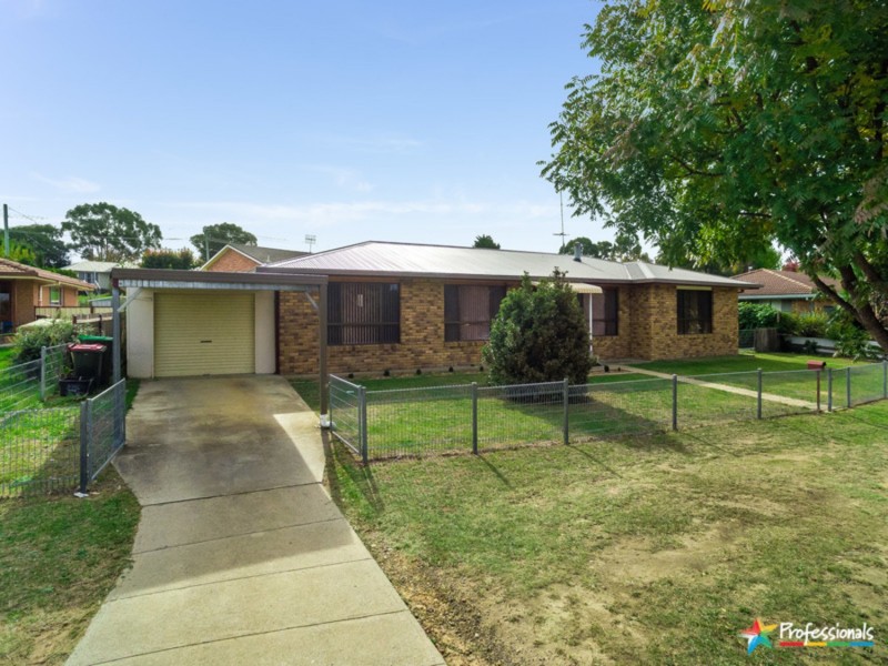 3 Howard Place, Armidale NSW 2350