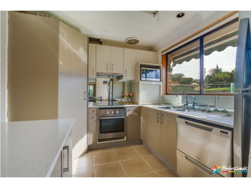 3 Howard Place, Armidale NSW 2350