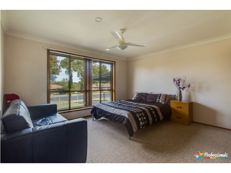 3 Howard Place, Armidale NSW 2350