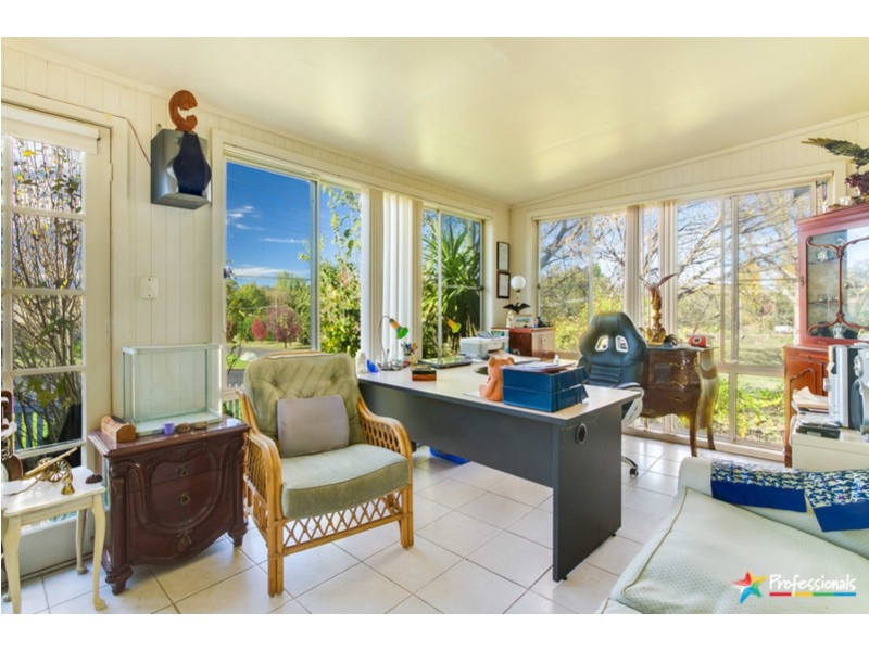 2 Park Street, Uralla NSW 2358