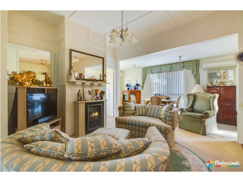 2 Park Street, Uralla NSW 2358