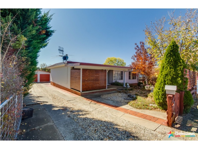 3 Grafton Road, Armidale NSW 2350