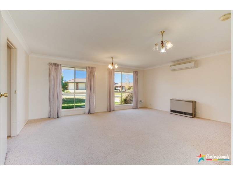 13 Eleanor Close, Armidale NSW 2350