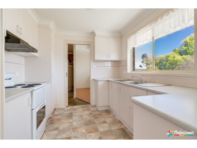 13 Eleanor Close, Armidale NSW 2350