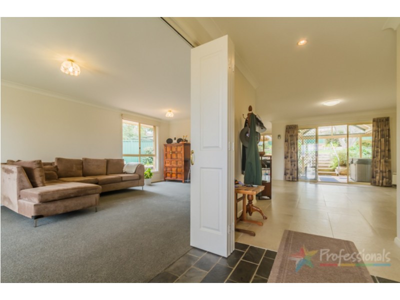 1 Williams Place, Armidale NSW 2350