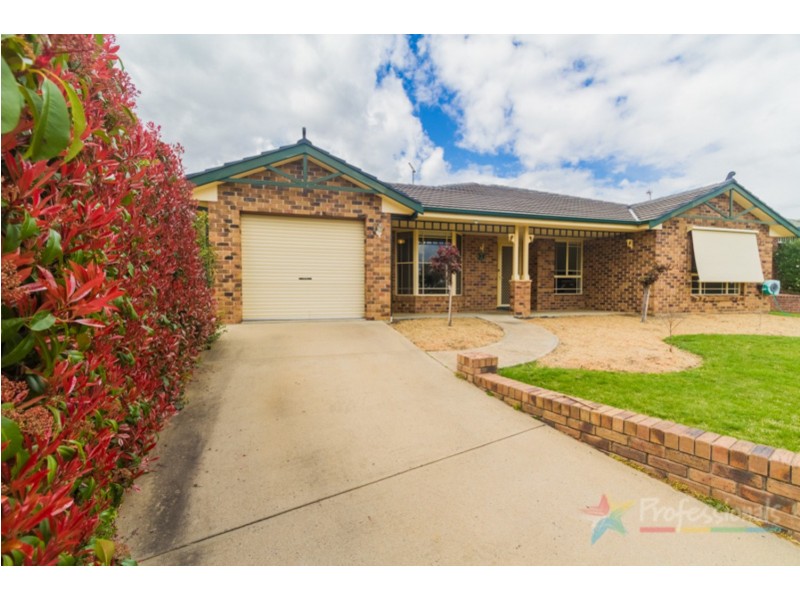1 Williams Place, Armidale NSW 2350