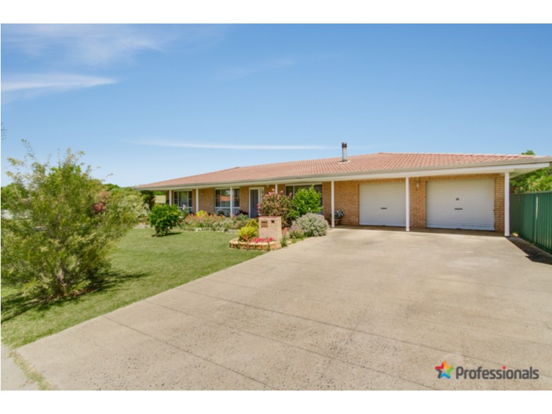 35 Centennial Close, Armidale NSW 2350