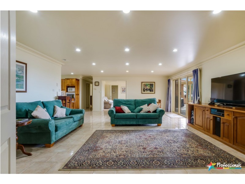 56 The Avenue, Armidale NSW 2350