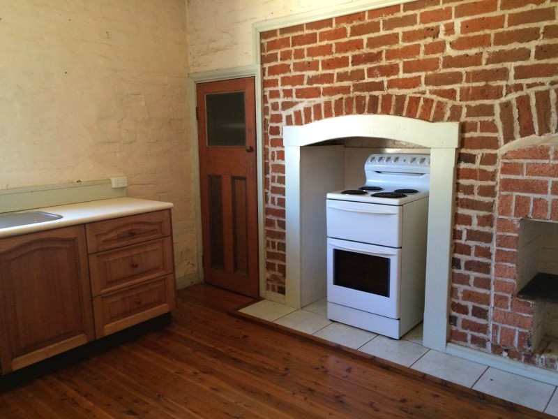 195 Brown Street, Armidale NSW 2350