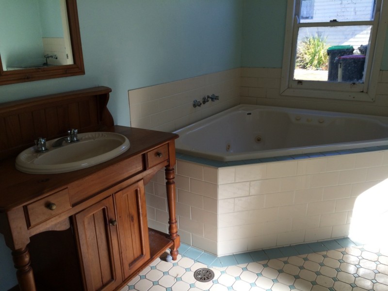 195 Brown Street, Armidale NSW 2350