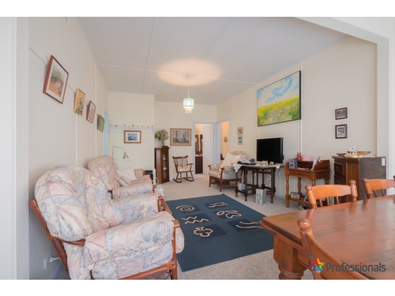 79 Douglas Street, Armidale NSW 2350