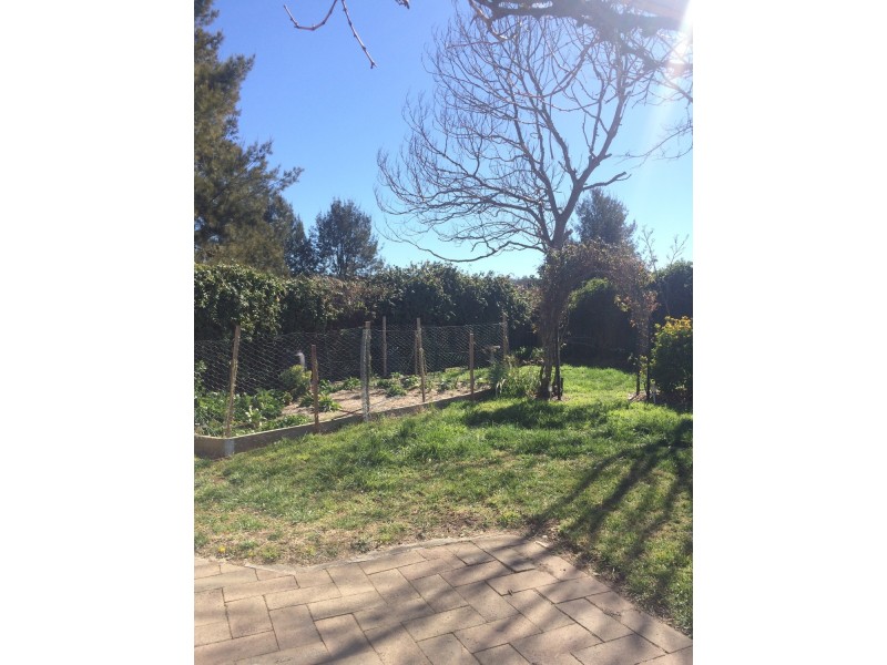 2 Eva Place, Armidale NSW 2350