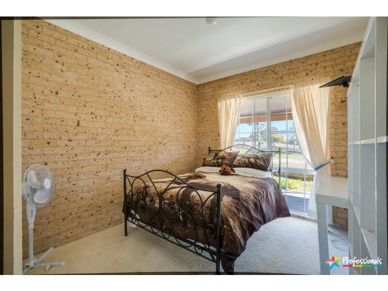 66 Milne Road, Armidale NSW 2350