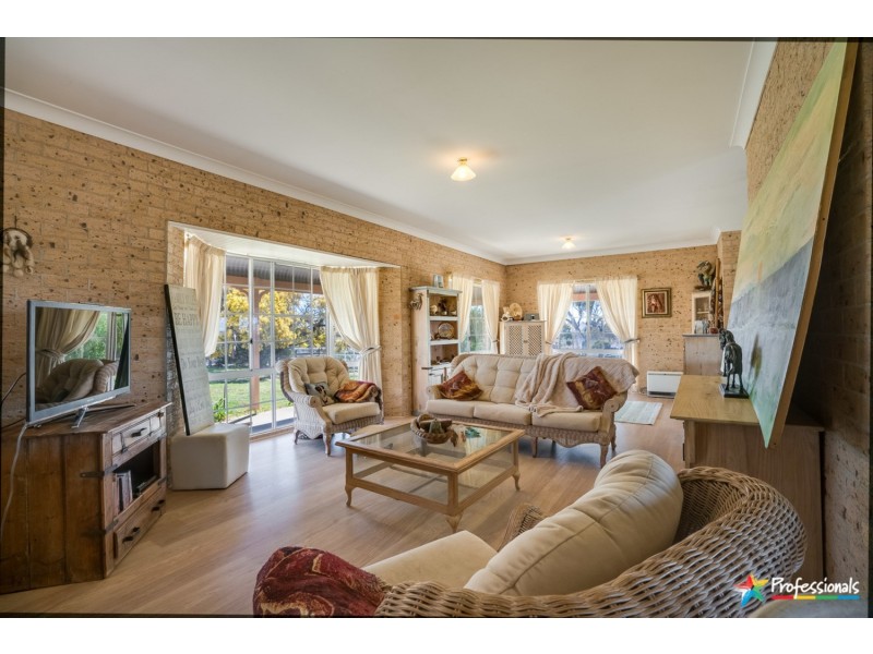 66 Milne Road, Armidale NSW 2350