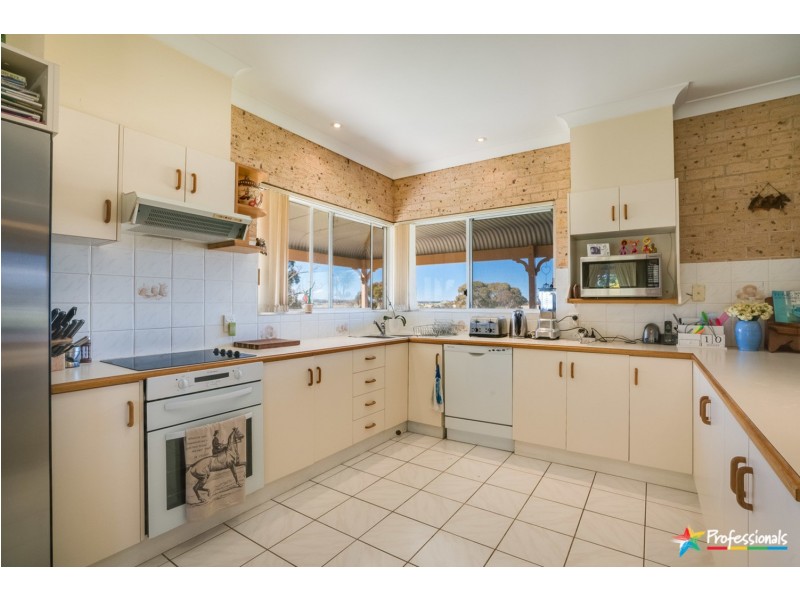 66 Milne Road, Armidale NSW 2350