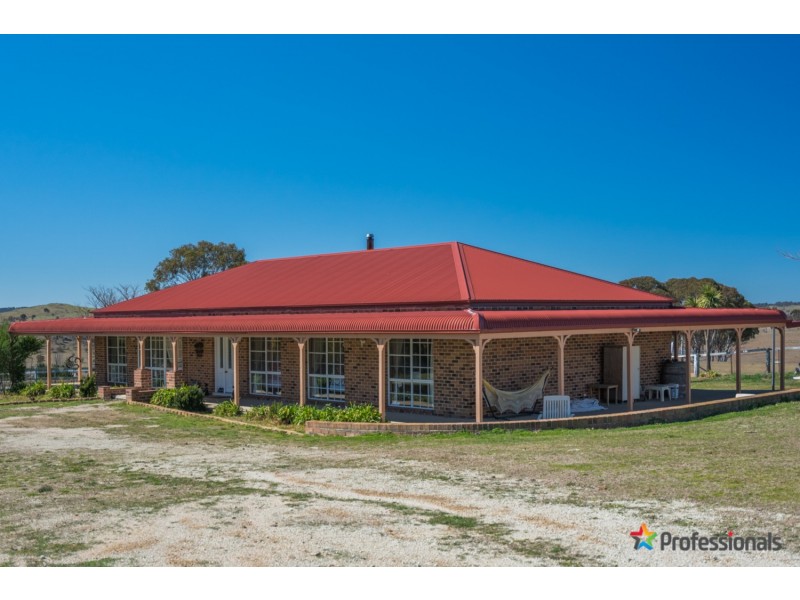 66 Milne Road, Armidale NSW 2350