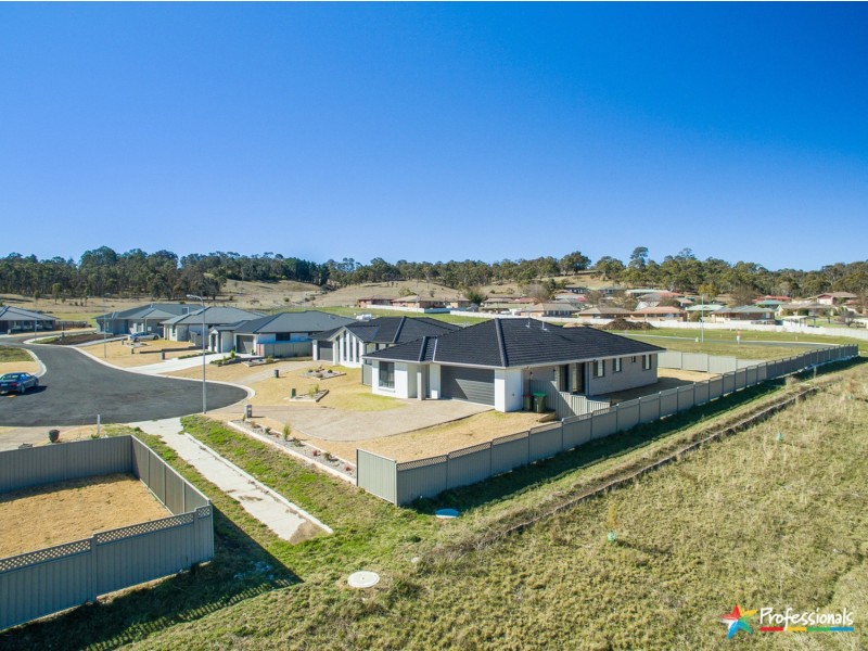 10 Beatrice Close, Armidale NSW 2350