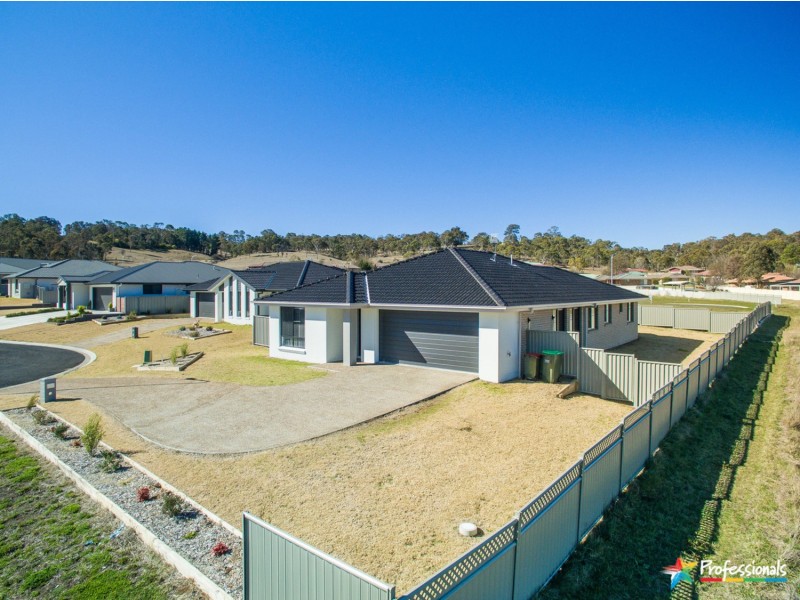 10 Beatrice Close, Armidale NSW 2350