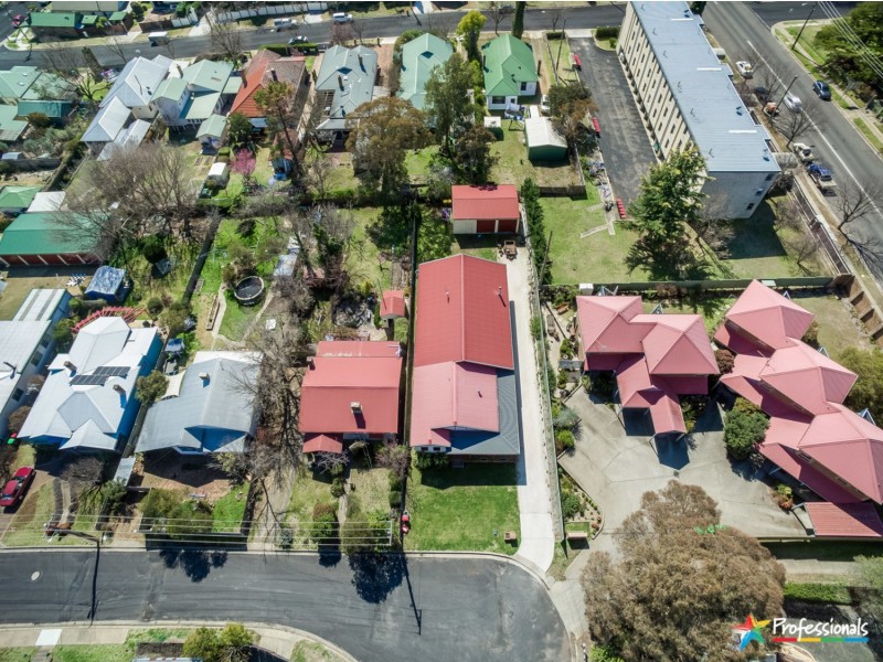 1 St Cuthberts Avenue, Armidale NSW 2350