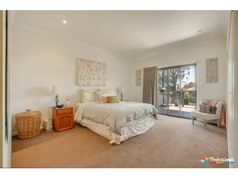 1 St Cuthberts Avenue, Armidale NSW 2350