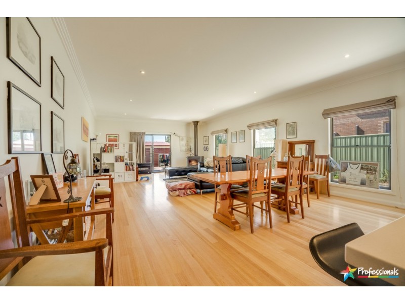 1 St Cuthberts Avenue, Armidale NSW 2350