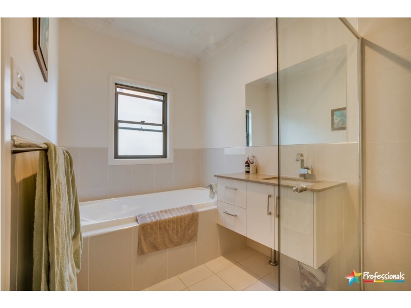 1 St Cuthberts Avenue, Armidale NSW 2350